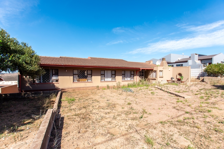 3 Bedroom Property for Sale in Vredenburg Western Cape